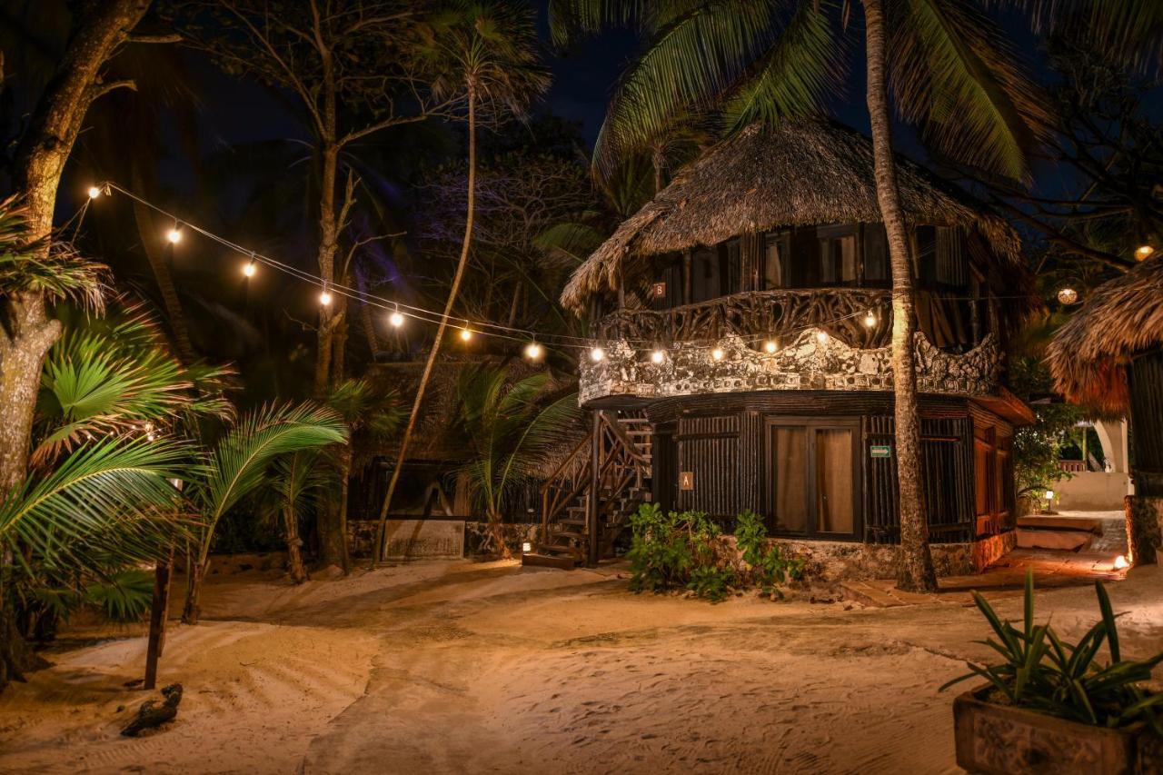 Готель Diamante K - Inside Tulum National Park Екстер'єр фото